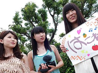 Three Japanese adolescence..